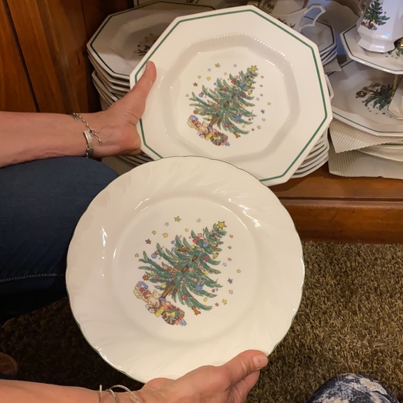 Nikko China dish set Christmas edition, serves 12 - Picture 2 of 12